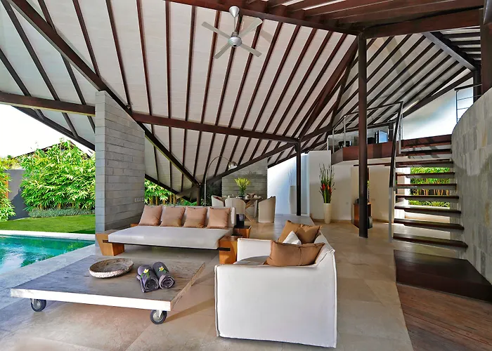 Villa The Layar - Designer And *