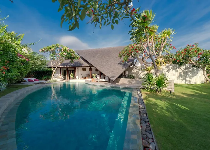 Villa The Layar - Designer And *