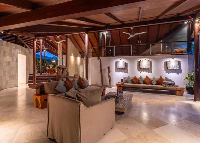 Villa The Layar - Designer And