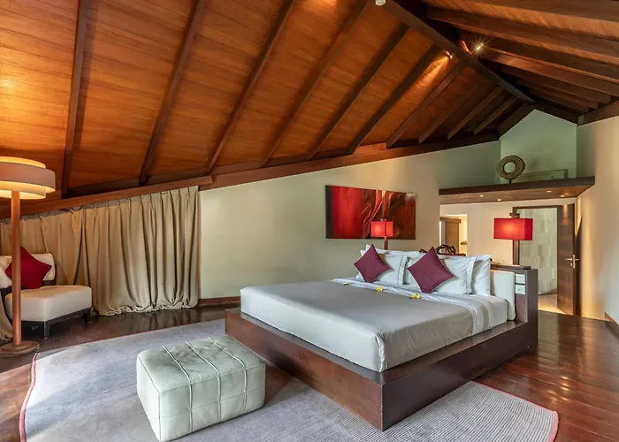 The Layar - Designer And Villa *