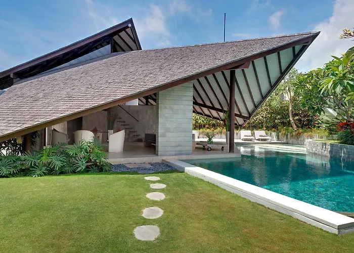 The Layar - Designer And Villa *