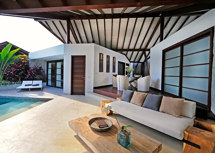 Villa The Layar - Designer And *